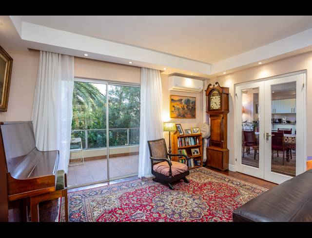 2 BEDROOM APARTMENT FOR SALE IN NEWLANDS